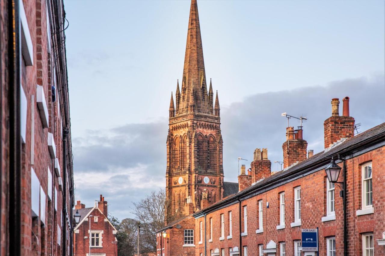The Cottage In Chester, Sleeps 6 With Free Parking ภายนอก รูปภาพ