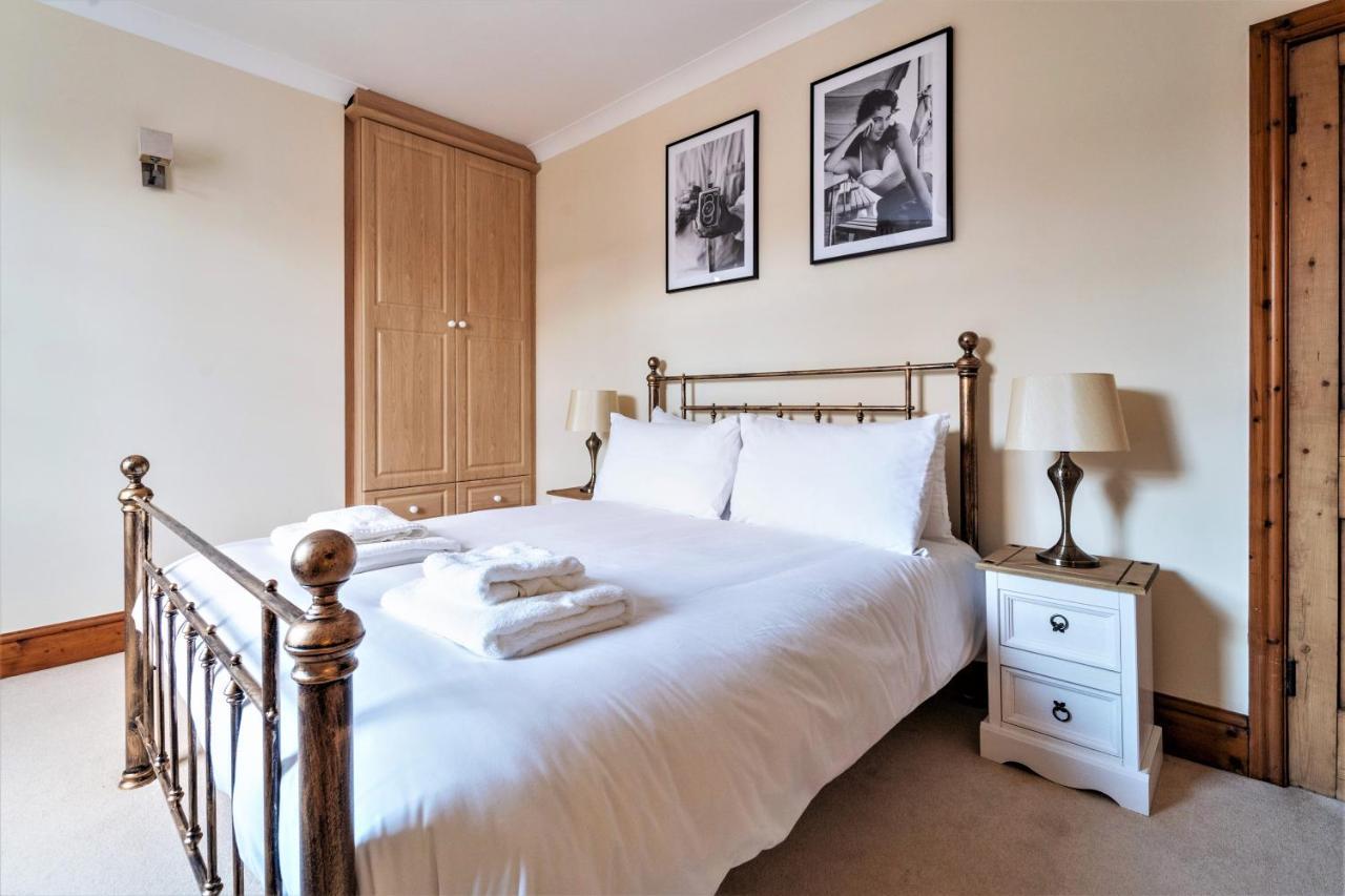 The Cottage In Chester, Sleeps 6 With Free Parking ภายนอก รูปภาพ