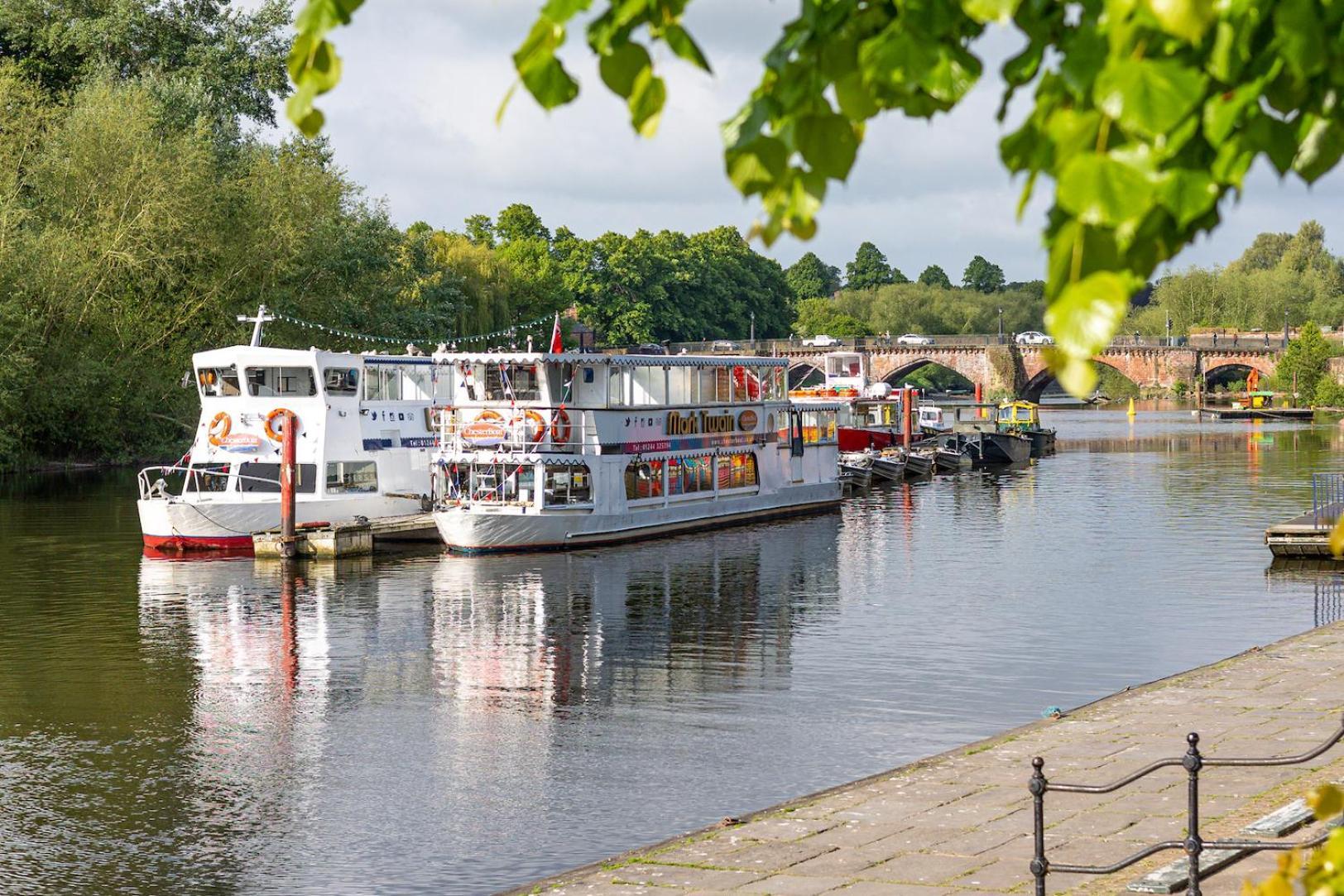 The Cottage In Chester, Sleeps 6 With Free Parking ภายนอก รูปภาพ